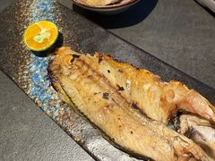 -铭牛烧肉·和牛海鲜自助(高新月牙湖店)