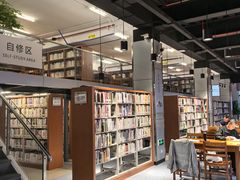 -上海市虹口区图书馆(曲阳分馆)