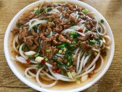 -正宗铅山黄老六米粉店