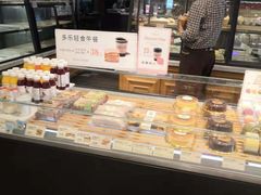 面包甜点陈列柜-多乐之日(和平伊势丹店)
