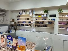 -天空之镜眼镜店蔡司依视路授权店(天通苑店)