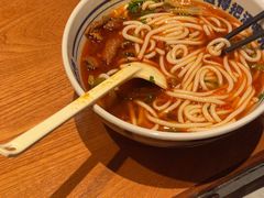 -鑫花溪牛肉米粉(广电传媒店)