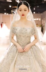 -Lady  Jane高端婚纱礼服馆