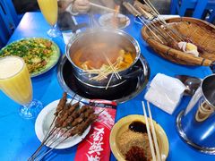 -马路边边麻辣烫串串火锅(体育西路店)