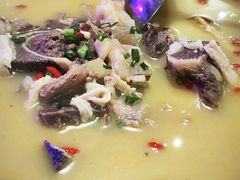 -霄汉牛三鲜湖北砂锅菜(万松园2店)