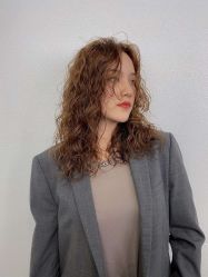 -洛施奇烫发染发沙龙