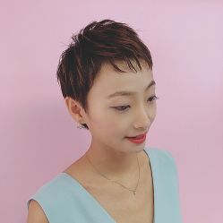 -变画·发型STUDIO