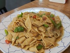 -小柒家第一锹东北菜(城关店)