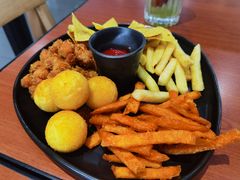 小吃拼盘-魏斯理汉堡(西安沣东吾悦店)