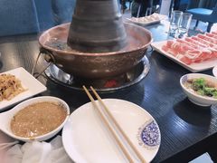 -楼外楼大刀肉传统火锅(西安大路店)