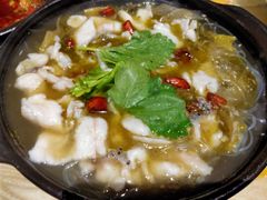 砂锅酸菜乌鱼片-陶德砂锅(蜀汉路店)