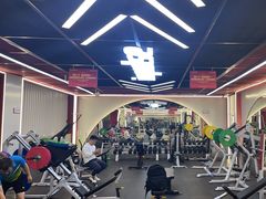 -英派斯健身旗舰店(海信国际中心馆)