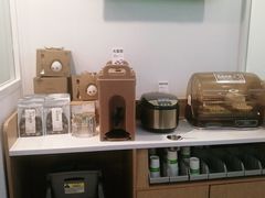 -老乡鸡(亳州路天庆大厦店)