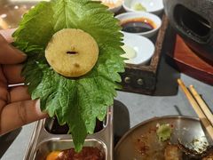 -围炉肉舍•炭烤活鳗•丹东海鲜烤肉(步行街店)