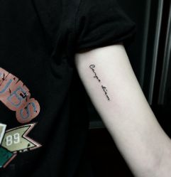 -明星刺青·洗纹身