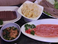 -热火朝天鲜切牛肉火锅(南强街巷店)