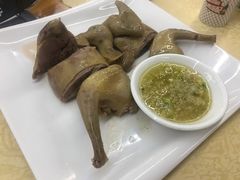 白切乳鸽-啊杞恒益饭店(南头总店)