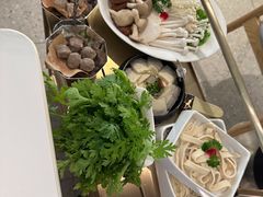 -左庭右院鲜牛肉火锅(南通CBD大有境店)