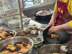 -松树干拌面店
