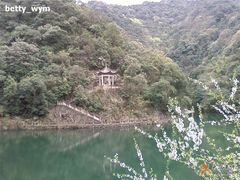 在水一方-天明山温泉大酒店