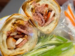 -Bánh Mì Huynh Hoa