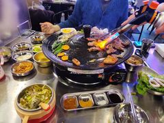 -豚豚家돈돈가韩国锅盖烤肉(新北万达店)