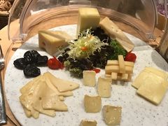 -三亚湾海居铂尔曼度假酒店