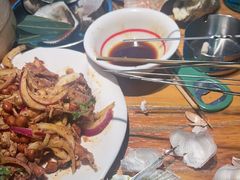 -喝丢一只鞋海鲜烧烤·海肠捞饭(文体街店)