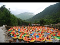 -瑶山大峡谷漂流景区