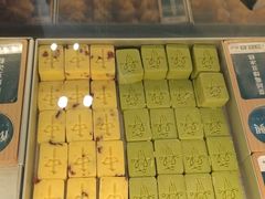-酥大興·新国潮糕点配茶饮(龙岗万达黑金店)