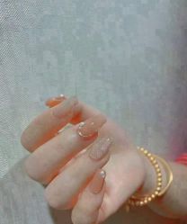 -悦指间美甲美睫