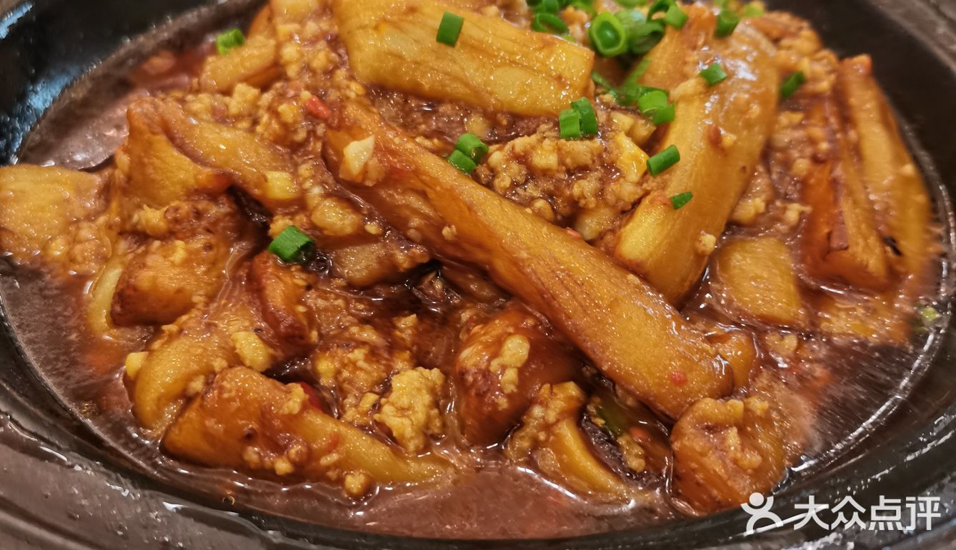 菜品味道一般，大盘鸡老了点，蒸魚淡，茄子煲倒是挺下饭的