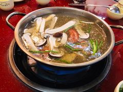 -老石黑山羊毛驴肉火锅(金凯广场店)