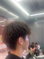 -藤野造型烫发染发