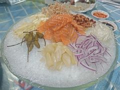 捞起三文鱼-石岐乳鸽村(南海第三分店)