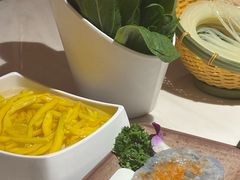 -喃喃椰·糟粕醋·椰子鸡火锅(七堡花园店)