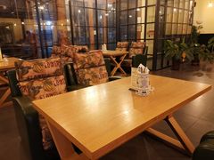 大堂-普兰达德国餐厅·德式脆皮烤猪肘·自酿啤酒(观唐店)