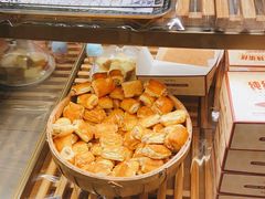 -昆明冠生园·蛋糕·面包(南强街店)