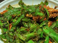 基地辣椒炒土猪肉-渔乡米香·剁椒鱼头(四方坪店)