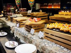 -唐拉雅秀酒店-西锦汇空中BBQ·思创餐厅