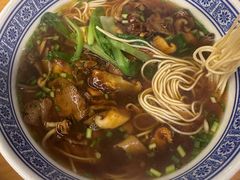 -沪西老弄堂面馆(定西路店)