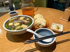 -金莹丸子汤清真(朝外SOHO店)
