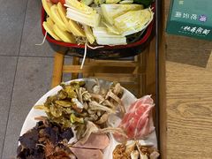 -菌海森林·非遗野生菌火锅(西山区滇池路摩根道店)