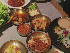 -草家酱蟹炭火烤肉店(珲春南路一店)