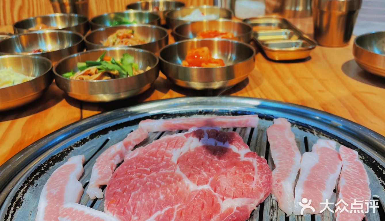 [牛排]十年韩式烤肉品牌｜🆓10道精致小菜无限续吃到撑