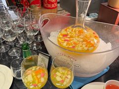 -广州万富希尔顿酒店·感趣自助餐厅·金秋蟹宴生蚝海鲜刺身