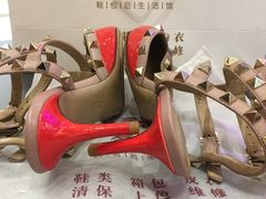 -爱革·奢品·鞋包·衣物·家居(金桥国际商业广场店)