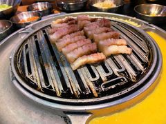 -GOGIYA·咕叽吖韩国传统烤肉店(东方新天地店)