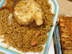 炒方便面-街角等你.大连海鲜烧烤.经典铁板海鲜串(西安路店)