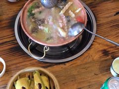 -阿婆情腊排骨火锅(金虹路店)